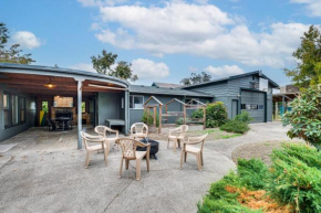 Less Than 3 Mi to UO Campus Pet-Friendly Springfield Home